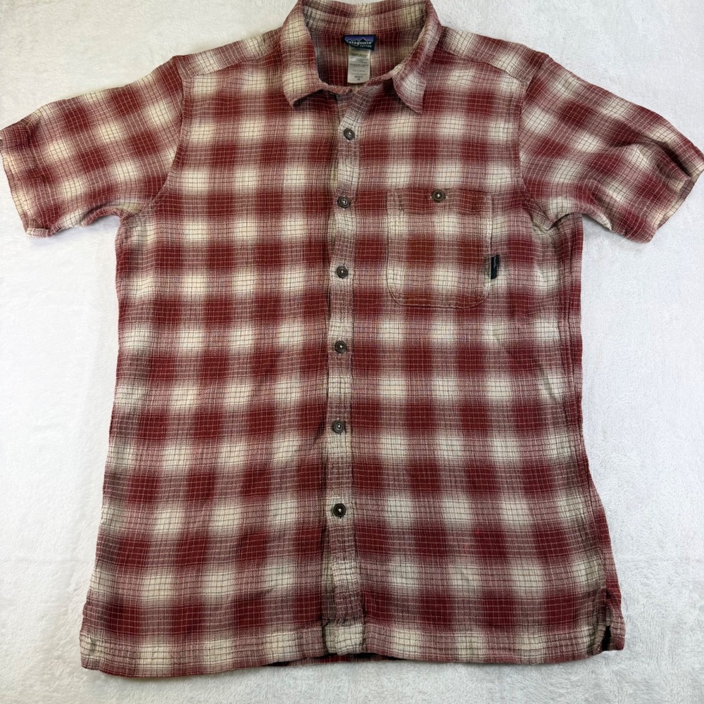 Patagonia Mens Medium Red Plaid Organic Cotton Short Sleeve Button Down Shirt